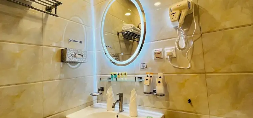 Taj Al Eiman Hotel image